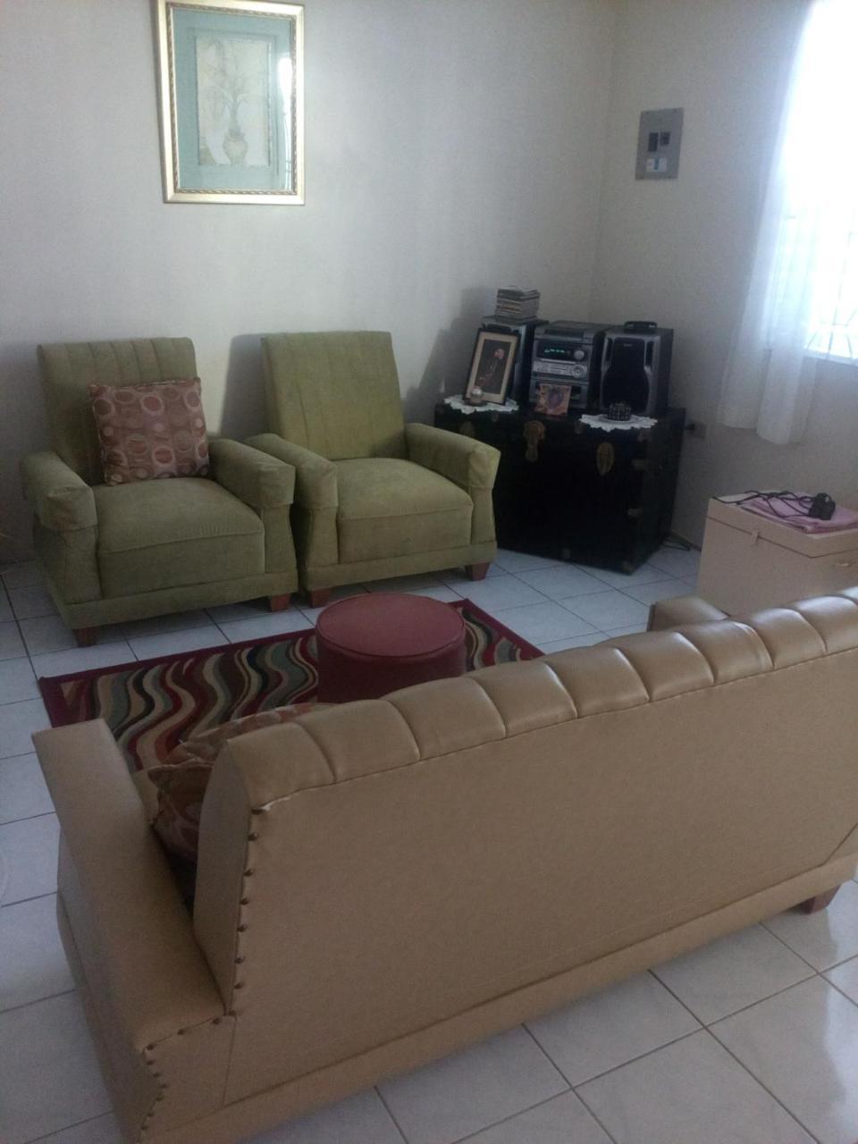 Cozy & Comfy Apartment Портмор Екстериор снимка