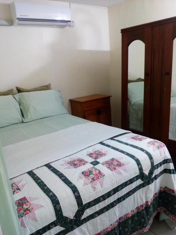 Cozy & Comfy Apartment Портмор Екстериор снимка